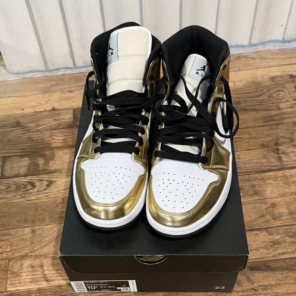 Jordan Sneakers in Gold, Black, and White - Picture 5 of 5